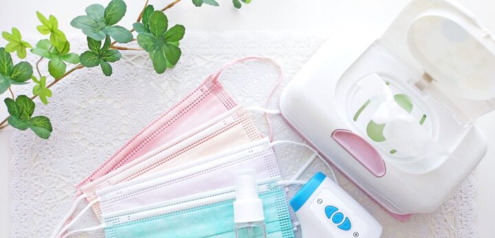 マスクとティッシュ